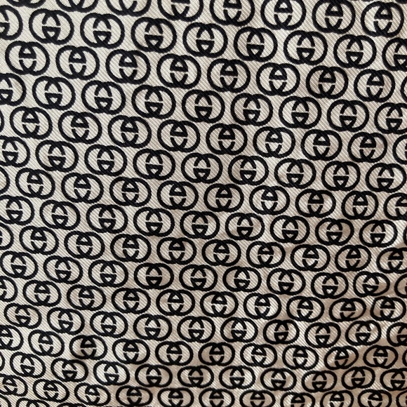 Gucci Accessories - Vintage Gucci silk scarf 34x34 black interlocking G's classic logo on white